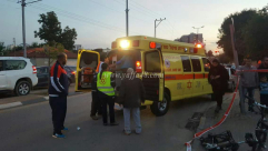  بالصور: اصابة متوسطة لطفلة بحادث دهس في مدينة الرملة 